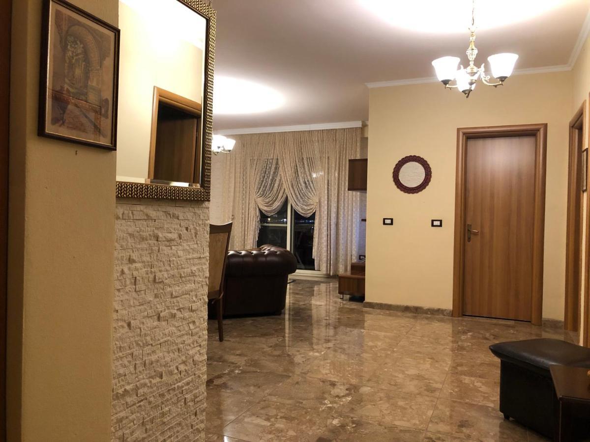 Ferienwohnung Fully Equipped Flat With Stunning Sea Views Durrës Exterior foto